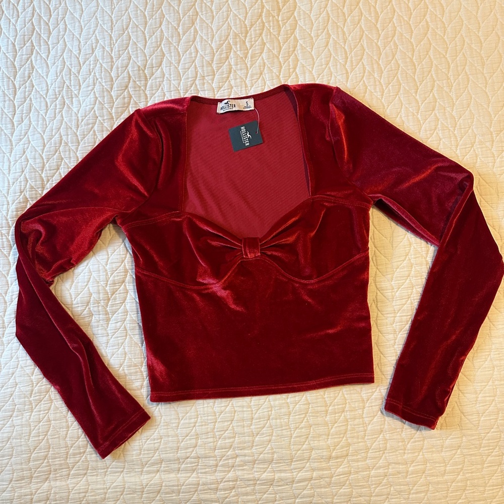 Hollister Red Velvet Crop Top NWT - Picture 2 of 5